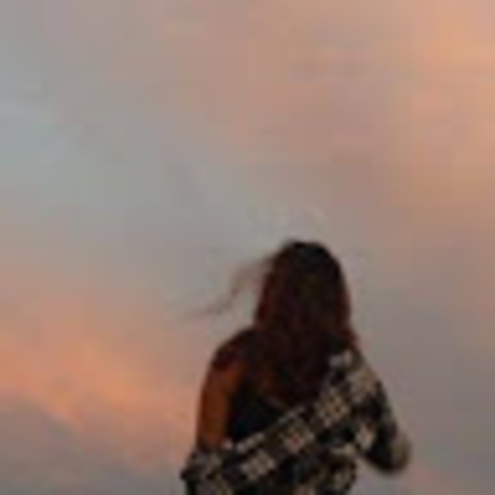 Meet your Posher, Amina